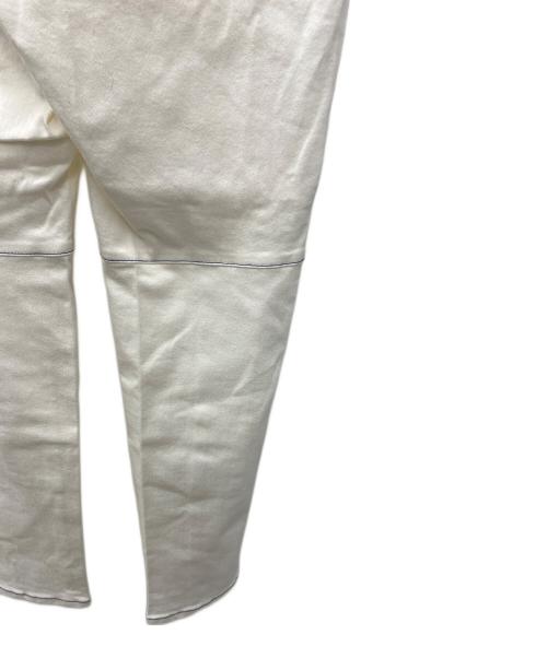 β（ベータ）β (ベータ) デニムパンツ ホワイト サイズ:Ｍ 未使用品の古着・服飾アイテム
