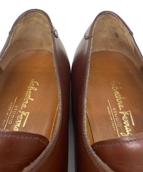 Salvatore Ferragamo（サルヴァトーレ フェラガモ）Salvatore Ferragamo (サルヴァトーレ フェラガモ) ビジネスシューズ ブラウン サイズ:9 1/2の古着・服飾アイテム