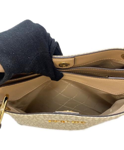 MICHAEL KORS（マイケルコース）MICHAEL KORS (マイケルコース) ショルダートートバッグ ベージュの古着・服飾アイテム