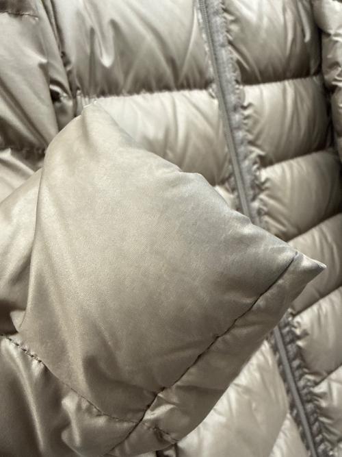 MONCLER（モンクレール）MONCLER (モンクレール) ダウンコート ブラウン サイズ:SIZE 1の古着・服飾アイテム
