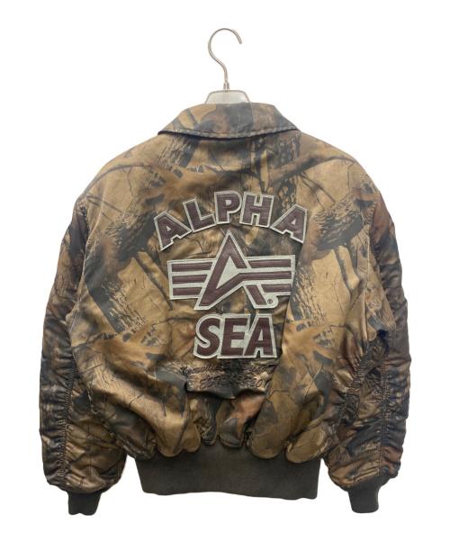 ALPHA INDUSTRIES（アルファインダストリーズ）ALPHA INDUSTRIES (アルファインダストリーズ) WIND AND SEA (ウィンダンシー) フライトジャケット ブラウン サイズ:Lの古着・服飾アイテム