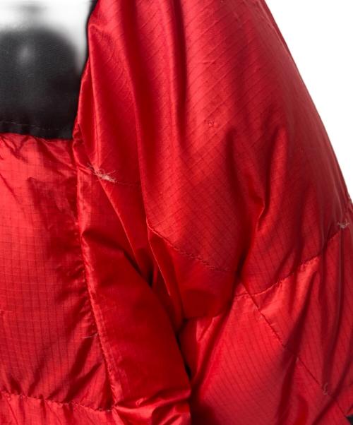 THE NORTH FACE（ザ ノース フェイス）THE NORTH FACE (ザ ノース フェイス) ダウンジャケット レッド×ブラック サイズ:Ｍの古着・服飾アイテム
