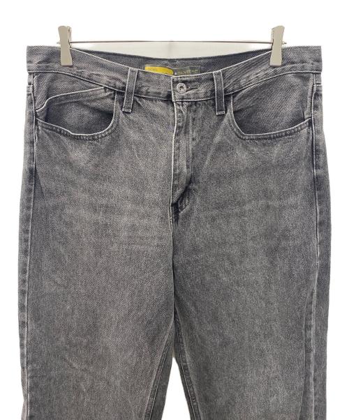 LEVI'S（リーバイス）LEVI'S (リーバイス) デニムパンツ グレー サイズ:34の古着・服飾アイテム