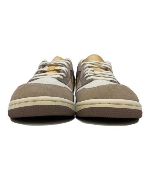 NIKE（ナイキ）NIKE (ナイキ) ローカットスニーカー ベージュ×イエロー サイズ:28の古着・服飾アイテム