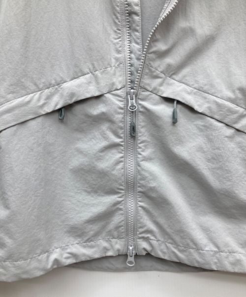 MAMMUT（マムート）MAMMUT (マムート) BEAUTY&YOUTH (ビューティーアンドユース) ナイロンジャケット ライトグレー サイズ:Lの古着・服飾アイテム