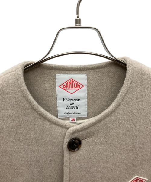 DANTON（ダントン）DANTON (ダントン) カラーレスクルーネックコート ベージュ サイズ:Sの古着・服飾アイテム