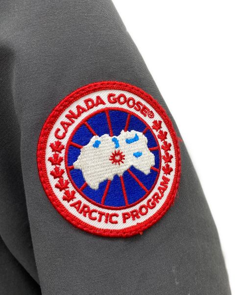 CANADA GOOSE（カナダグース）CANADA GOOSE (カナダグース) Jasper Parka(ジャスパーパーカ) グレー×ブラック サイズ:S/Pの古着・服飾アイテム