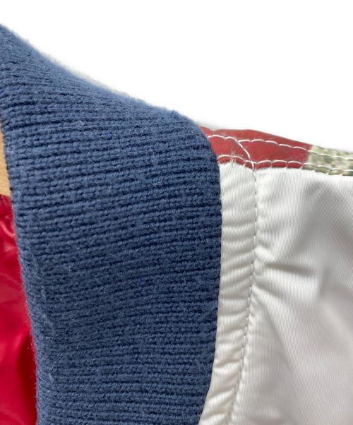 AVIREX（アヴィレックス）AVIREX (アヴィレックス) リバーシブル MA-1 ホワイト×レッド サイズ:XLの古着・服飾アイテム