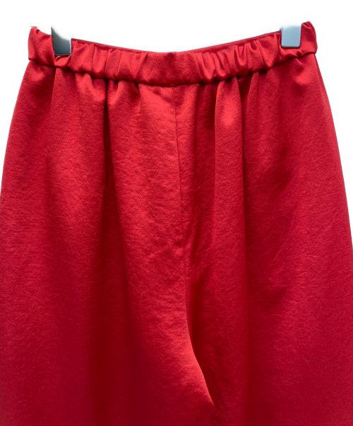Adam et Rope（アダム エ ロペ）Adam et Rope (アダム エ ロペ) ウェーブサテンイージーパンツ レッド サイズ:Ｆ 未使用品の古着・服飾アイテム
