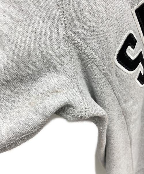SUPREME（シュプリーム）SUPREME (シュプリーム) アーチロゴスウェット グレー サイズ:Smallの古着・服飾アイテム