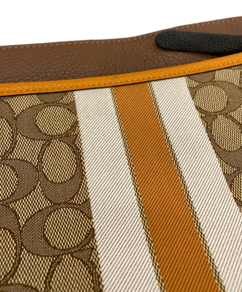 COACH（コーチ）COACH (コーチ) トンプソンクロスボディシグネチャー ショルダーバッグ ブラウンの古着・服飾アイテム
