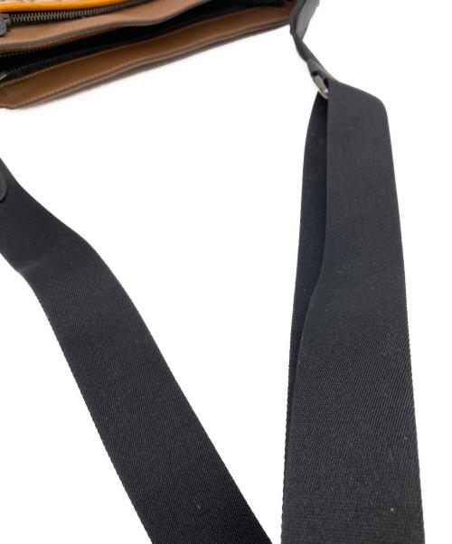 COACH（コーチ）COACH (コーチ) トンプソンクロスボディシグネチャー ショルダーバッグ ブラウンの古着・服飾アイテム