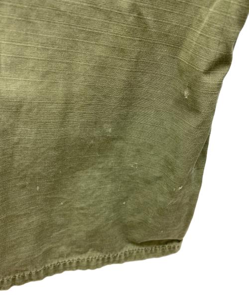 RICHARD WYNN ENTERPRISES INC.（リチャードウィンエンタープライズ）RICHARD WYNN ENTERPRISES INC. (リチャードウィンエンタープライズ) ジャングルファティーグジャケット グリーン サイズ:MEDIUM-SHORTの古着・服飾アイテム