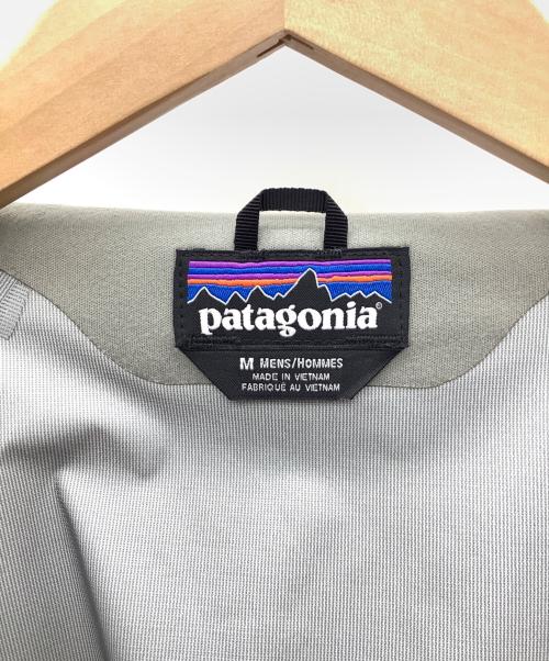 Patagonia（パタゴニア）Patagonia (パタゴニア) トレントシェルジャケット レッド×ネイビー サイズ:Mの古着・服飾アイテム