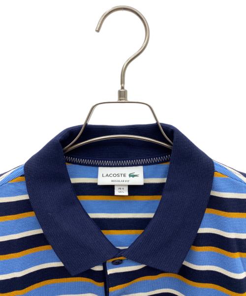 LACOSTE（ラコステ）LACOSTE (ラコステ) カレッジロゴプリントボーダーポロシャツ ブルー×ネイビー サイズ:FR 5の古着・服飾アイテム