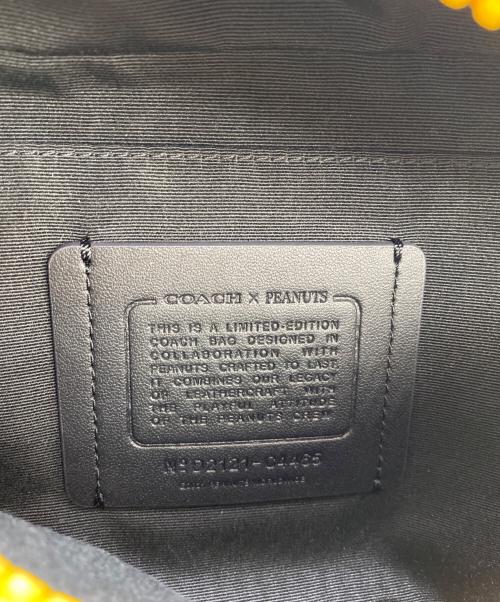 COACH（コーチ）COACH (コーチ) PEANUTS (ピーナッツ) コラボウエストバッグ ネイビー×ホワイトの古着・服飾アイテム