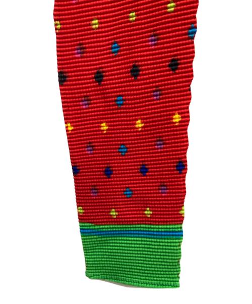 me ISSEY MIYAKE（ミーイッセイ ミヤケ）me ISSEY MIYAKE (ミーイッセイ ミヤケ) ワッフルプリーツカットソー レッド サイズ:FREEの古着・服飾アイテム