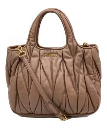 MIU MIU（ミュウミュウ）の古着「マテラッセ」｜ブラウン