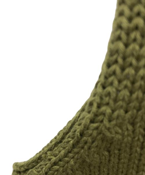 XENIA TELUNTS（キゼニアテルンツ）XENIA TELUNTS (キゼニアテルンツ) Vネックニット グリーン サイズ:4 未使用品の古着・服飾アイテム