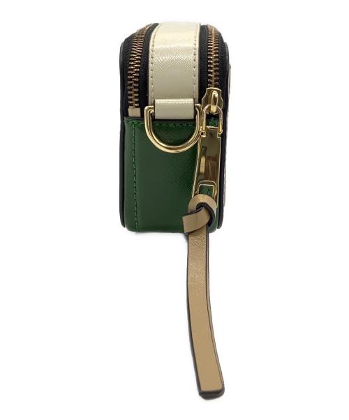 MARC JACOBS（マークジェイコブズ）MARC JACOBS (マークジェイコブス) スナップショット ホワイト×グリーン×ブラウンの古着・服飾アイテム