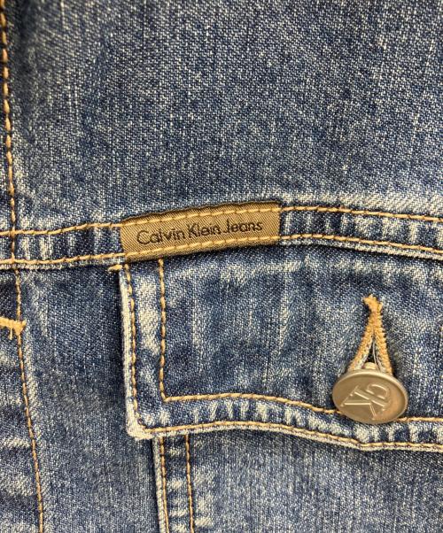 Calvin Klein Jeans（カルバンクラインジーンズ）Calvin Klein Jeans (カルバンクラインジーンズ) デニムジャケット インディゴ サイズ:Mの古着・服飾アイテム