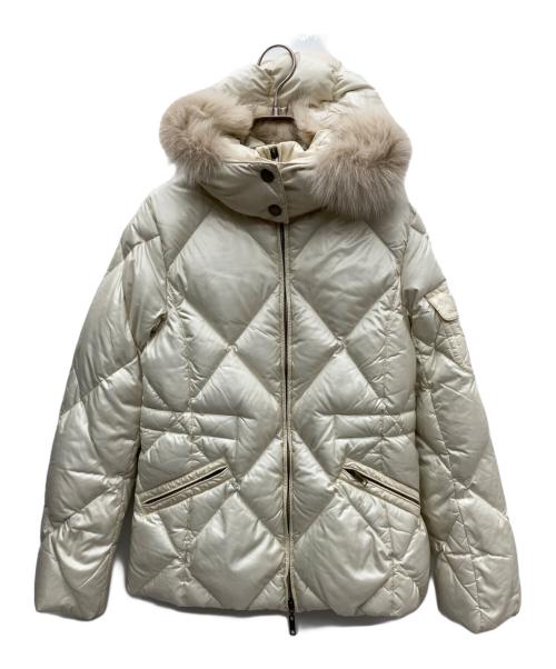 BURBERRY LONDON（バーバリーロンドン）BURBERRY LONDON (バーバリーロンドン) ダウンコート ホワイト サイズ:38の古着・服飾アイテム