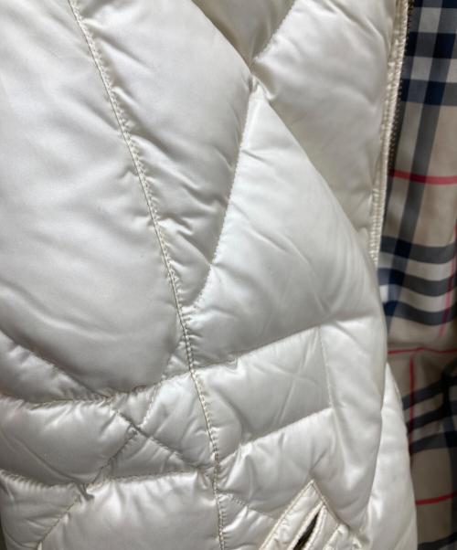 BURBERRY LONDON（バーバリーロンドン）BURBERRY LONDON (バーバリーロンドン) ダウンコート ホワイト サイズ:38の古着・服飾アイテム