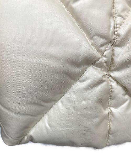 BURBERRY LONDON（バーバリーロンドン）BURBERRY LONDON (バーバリーロンドン) ダウンコート ホワイト サイズ:38の古着・服飾アイテム