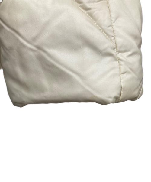 BURBERRY LONDON（バーバリーロンドン）BURBERRY LONDON (バーバリーロンドン) ダウンコート ホワイト サイズ:38の古着・服飾アイテム