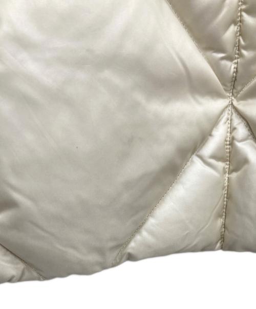 BURBERRY LONDON（バーバリーロンドン）BURBERRY LONDON (バーバリーロンドン) ダウンコート ホワイト サイズ:38の古着・服飾アイテム