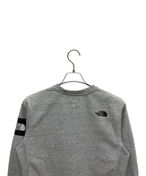 THE NORTH FACE（ザ ノース フェイス）THE NORTH FACE (ザ ノース フェイス) スクエアロゴクルーネックスウェット グレー サイズ:Mの古着・服飾アイテム