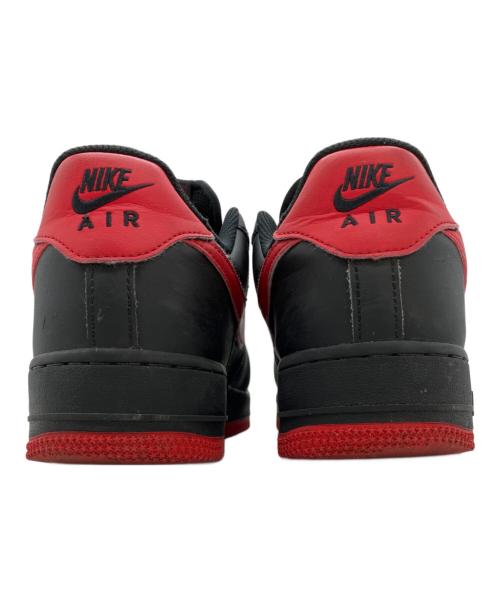 NIKE（ナイキ）NIKE (ナイキ) AIR FORCE 1 '07 BLACK/UNIVERSITY RED-BLACK ブラック×レッド サイズ:26.5cmの古着・服飾アイテム
