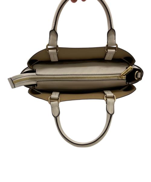 MICHAEL KORS（マイケル・コース）MICHAEL KORS (マイケル・コース) REED センタージップ ベルテッド サッチェル スモール ホワイトの古着・服飾アイテム