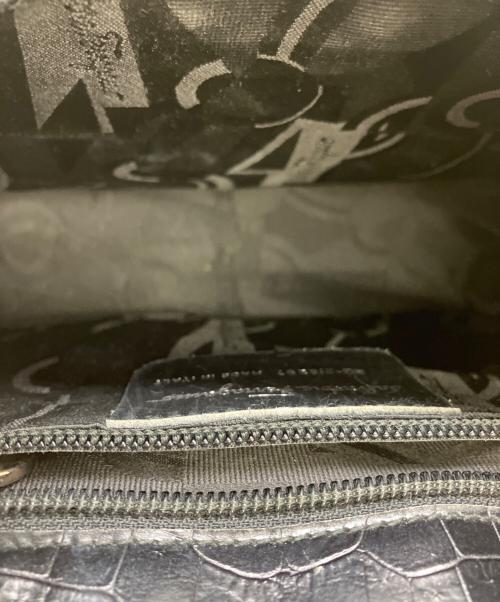 Salvatore Ferragamo（サルヴァトーレ フェラガモ）Salvatore Ferragamo (サルヴァトーレ フェラガモ) クロコ型押しハンドバッグ ブラックの古着・服飾アイテム