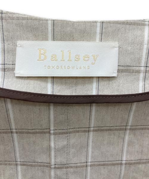 BALLSEY（ボールジィ）BALLSEY (ボールジィ) ハイブリッドストレッチ ベルテッドノーカラージャケット ベージュ サイズ:36の古着・服飾アイテム