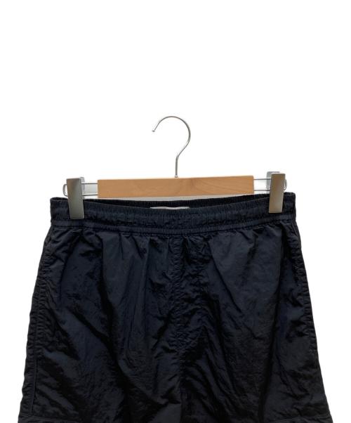 STONE ISLAND（ストーンアイランド）STONE ISLAND (ストーンアイランド) ナイロンハーフパンツ ブラック サイズ:SIZE 71cm (W28)の古着・服飾アイテム