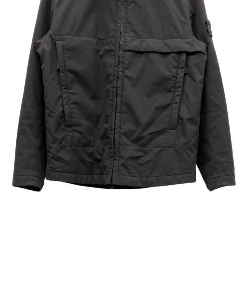 STONE ISLAND（ストーンアイランド）STONE ISLAND (ストーンアイランド) Soft-Shell Primaloft Hooded Jacket ブラック サイズ:SIZE Sの古着・服飾アイテム
