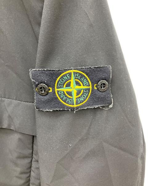 STONE ISLAND（ストーンアイランド）STONE ISLAND (ストーンアイランド) Soft-Shell Primaloft Hooded Jacket ブラック サイズ:SIZE Sの古着・服飾アイテム