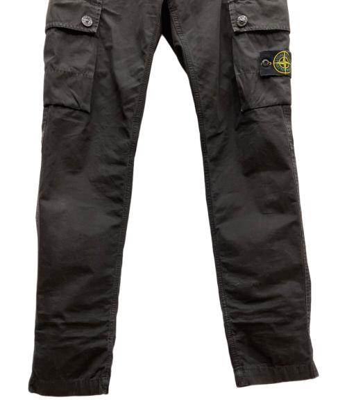 STONE ISLAND（ストーンアイランド）STONE ISLAND (ストーンアイランド) スリムフィットカーゴパンツ ブラック サイズ:SIZE 71cm (W28)の古着・服飾アイテム