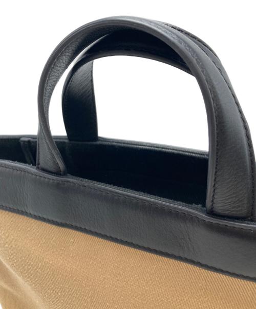 J&M DAVIDSON（ジェイ＆エム デヴィッドソン）J&M DAVIDSON (ジェイ＆エム デヴィッドソン) SMALL VOYAGE TOTE ベージュ×ブラックの古着・服飾アイテム