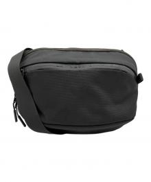 AER（エアー）の古着「スリングバッグ Day Sling3 Max」｜ブラック