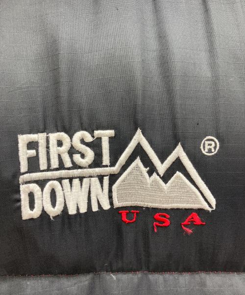FIRST DOWN（ファーストダウン）FIRST DOWN (ファーストダウン) リバーシブルダウンベスト ブラック サイズ:Lの古着・服飾アイテム