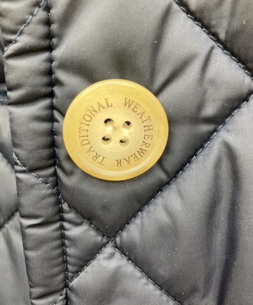 Traditional Weatherwear（トラディショナルウェザーウェア）Traditional Weatherwear (トラディショナルウェザーウェア) キルティングコート ネイビー サイズ:34の古着・服飾アイテム