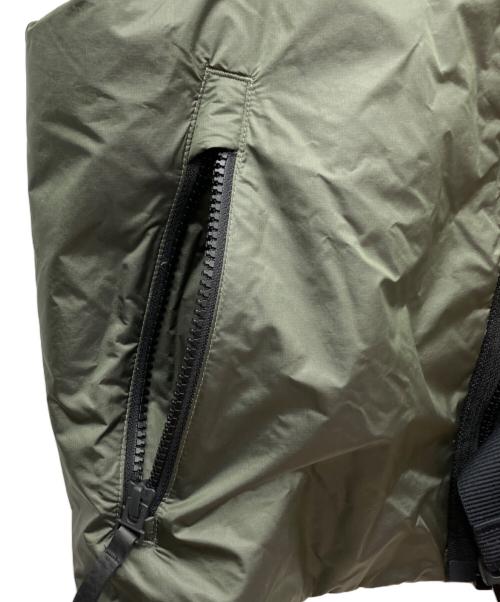 adidas（アディダス）adidas (アディダス) ダウンベスト オリーブ サイズ:SIZE Oの古着・服飾アイテム