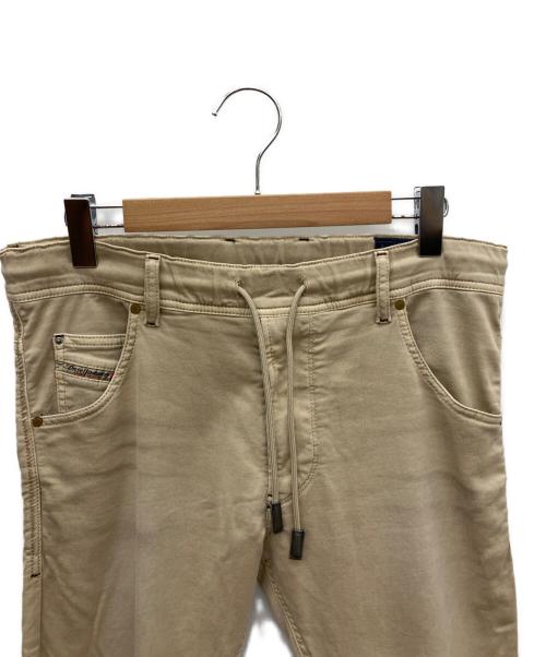 DIESEL（ディーゼル）DIESEL (ディーゼル) KROOLEY-NE ベージュ サイズ:SIZE 71cm (W28)の古着・服飾アイテム