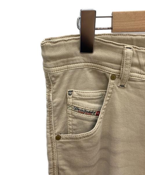DIESEL（ディーゼル）DIESEL (ディーゼル) KROOLEY-NE ベージュ サイズ:SIZE 71cm (W28)の古着・服飾アイテム