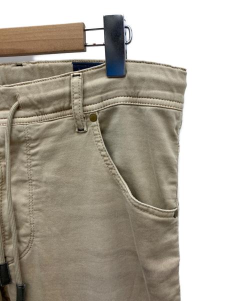 DIESEL（ディーゼル）DIESEL (ディーゼル) KROOLEY-NE ベージュ サイズ:SIZE 71cm (W28)の古着・服飾アイテム