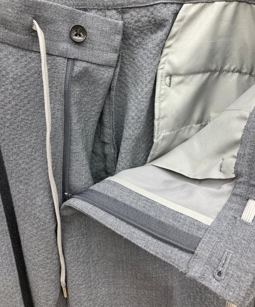 NEWYORKER（ニューヨーカー）NEWYORKER (ニューヨーカー) ウールサッカーノータックパンツ グレー サイズ:M 未使用品の古着・服飾アイテム