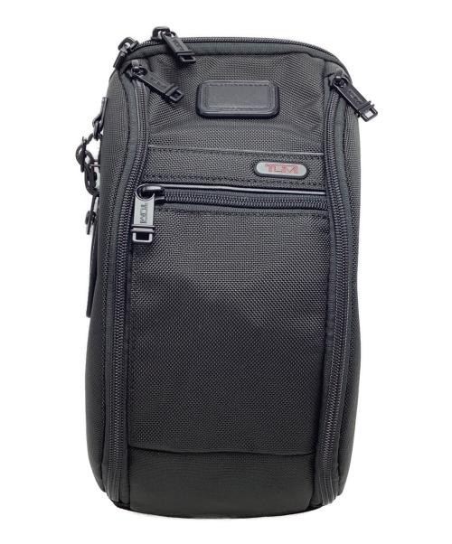 TUMI（トゥミ）TUMI (トゥミ) ラージスリングボディバッグ ブラックの古着・服飾アイテム