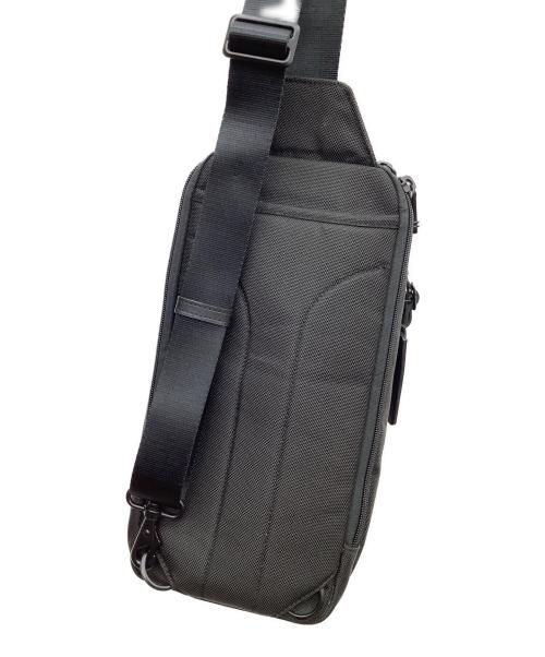 TUMI（トゥミ）TUMI (トゥミ) ラージスリングボディバッグ ブラックの古着・服飾アイテム